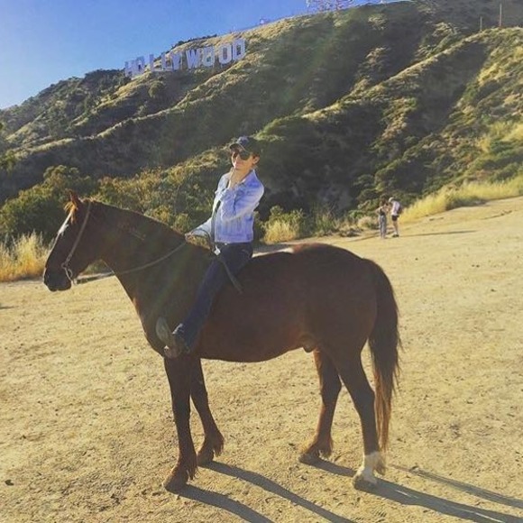 Meet your Posher, Kacy - Picture 1 of 1